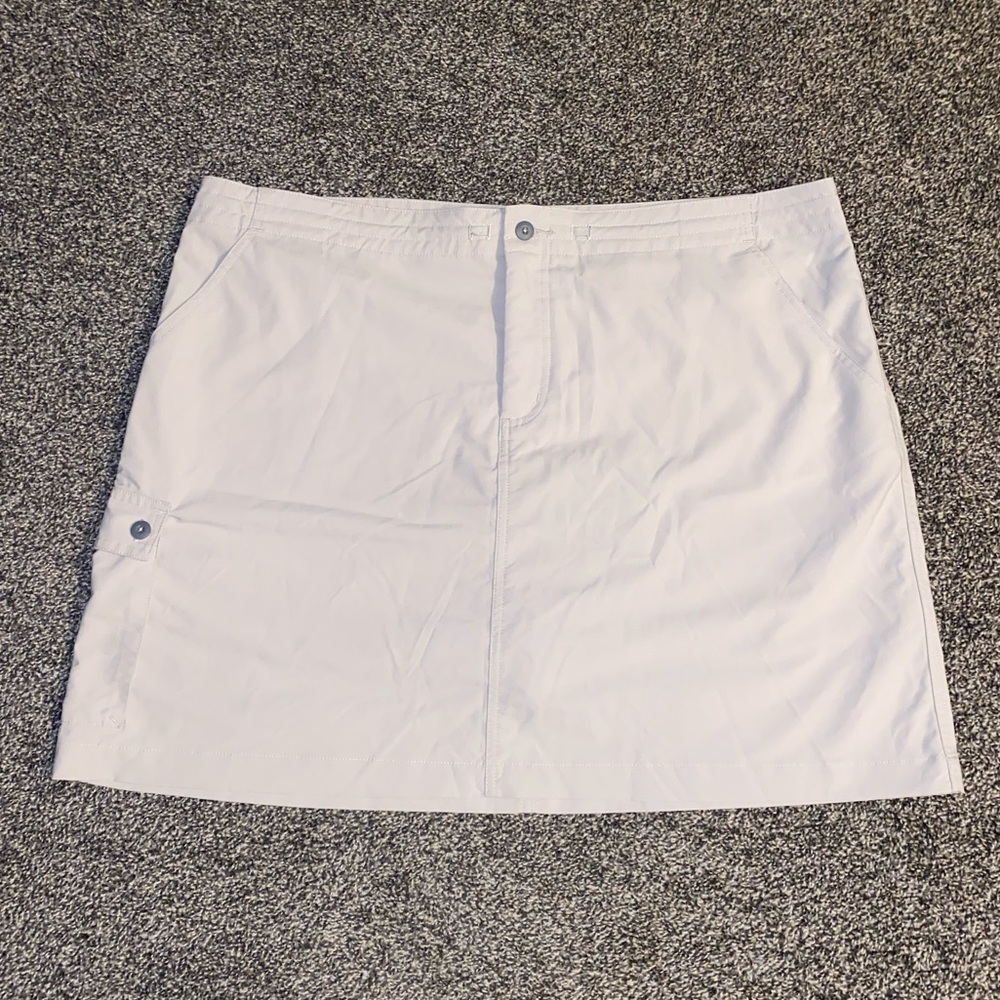 Patagonia Skort. Khaki color